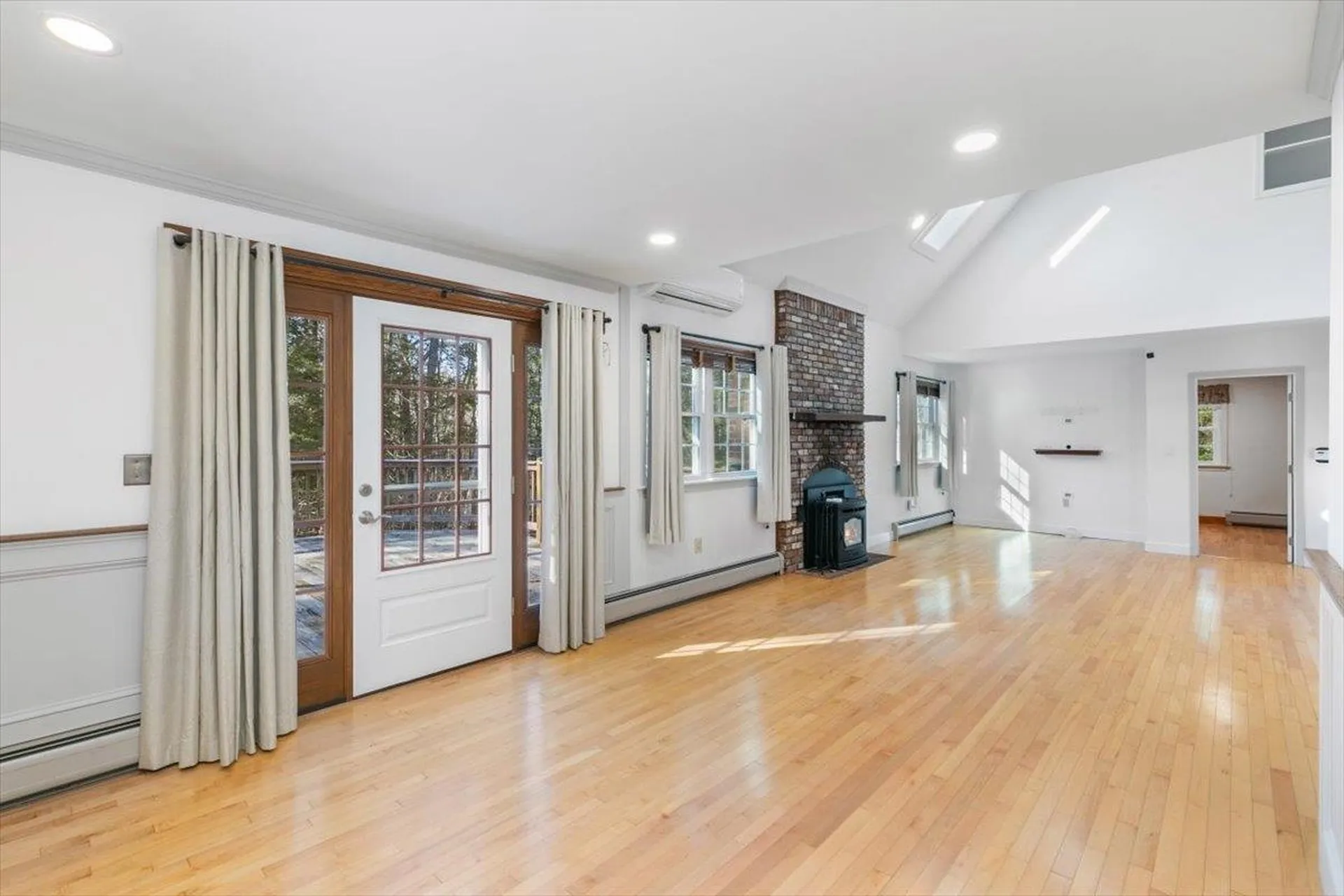 24 Oak Ridge Road Sandown NH 03873