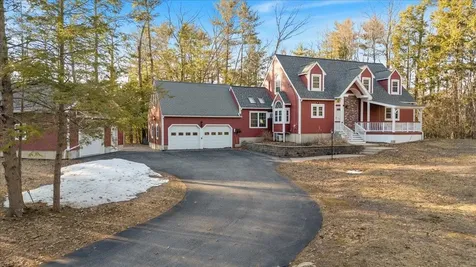 24 Oak Ridge Road Sandown NH 03873