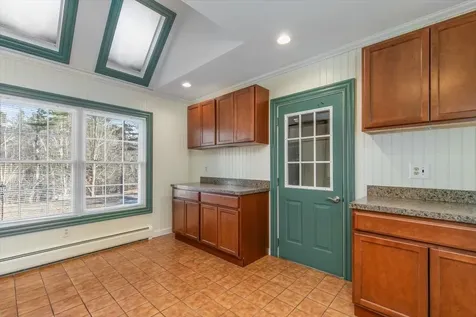 24 Oak Ridge Road Sandown NH 03873