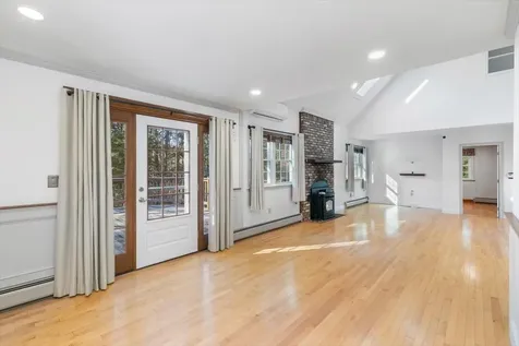 24 Oak Ridge Road Sandown NH 03873