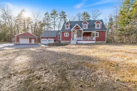 24 Oak Ridge Road Sandown NH 03873