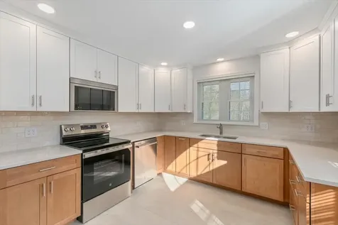 24 Oak Ridge Road Sandown NH 03873
