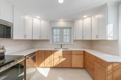 24 Oak Ridge Road Sandown NH 03873