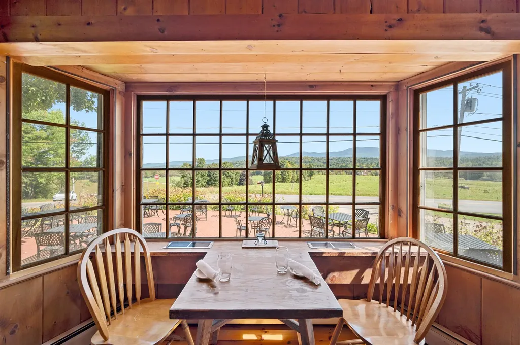 14 Barrows Road Stowe VT 05672