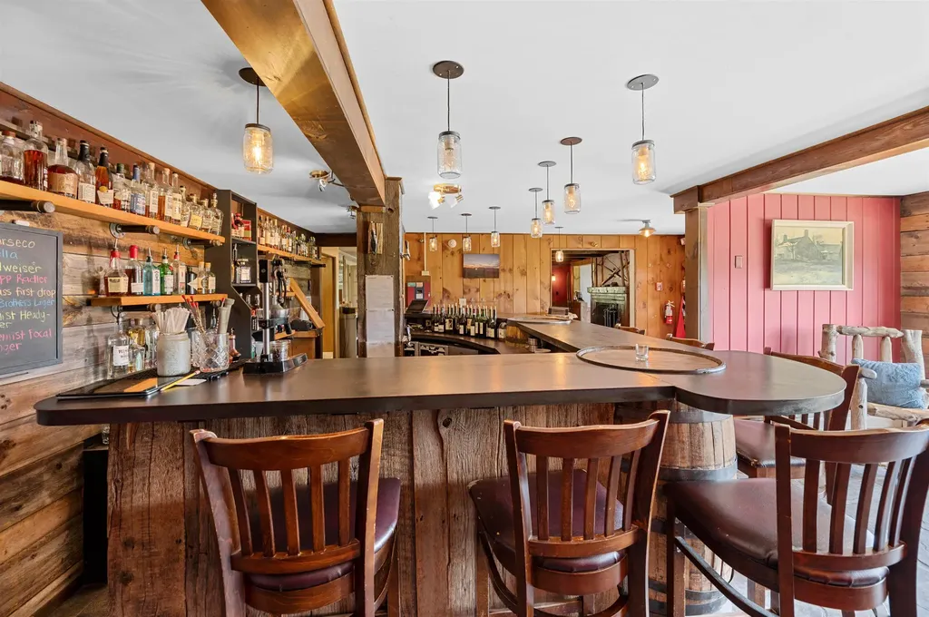 14 Barrows Road Stowe VT 05672