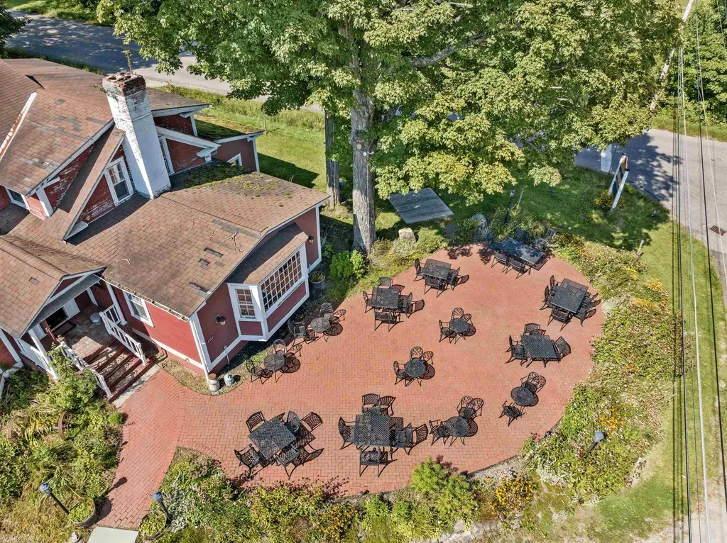 14 Barrows Road Stowe VT 05672