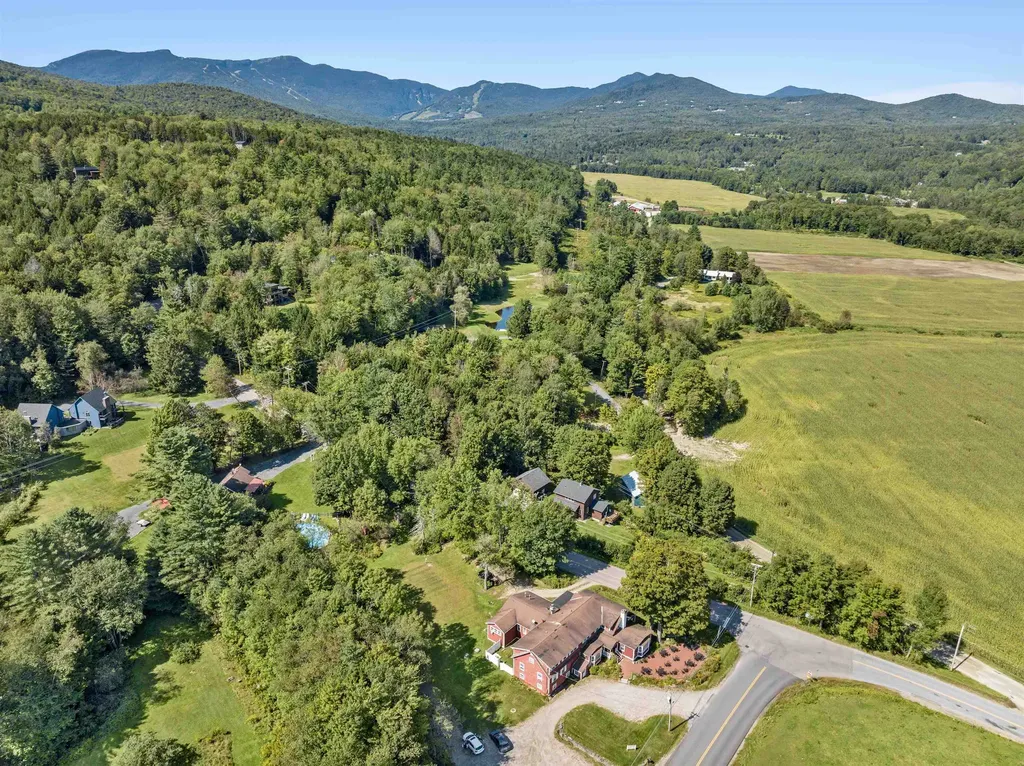14 Barrows Road Stowe VT 05672