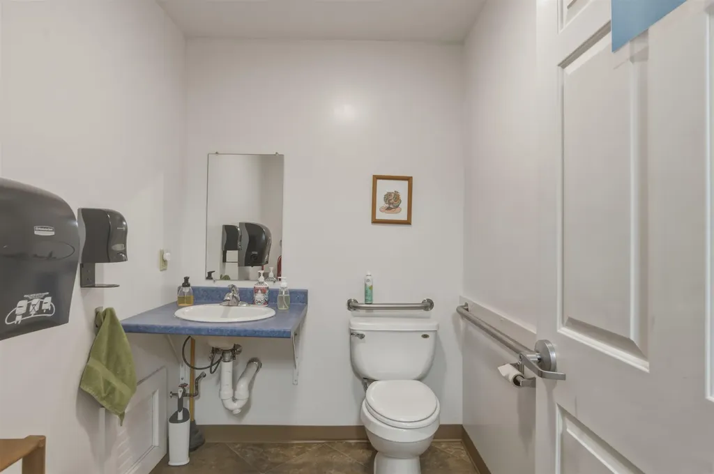 25 Mountain View Street Bristol VT 05443