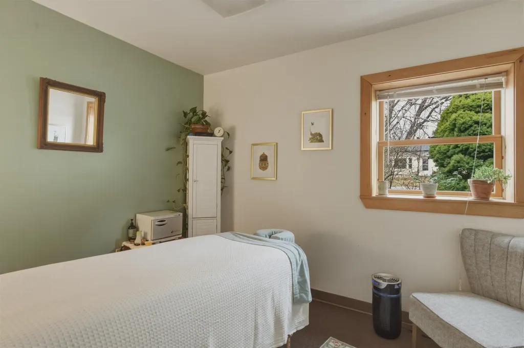 25 Mountain View Street Bristol VT 05443