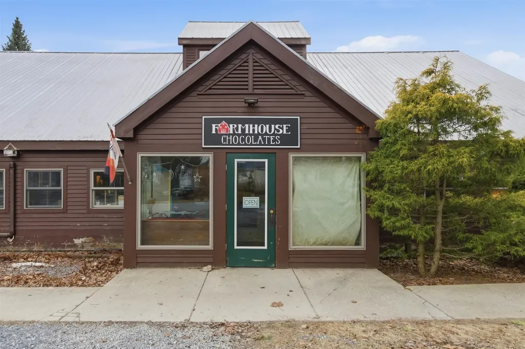 25 Mountain View Street Bristol VT 05443