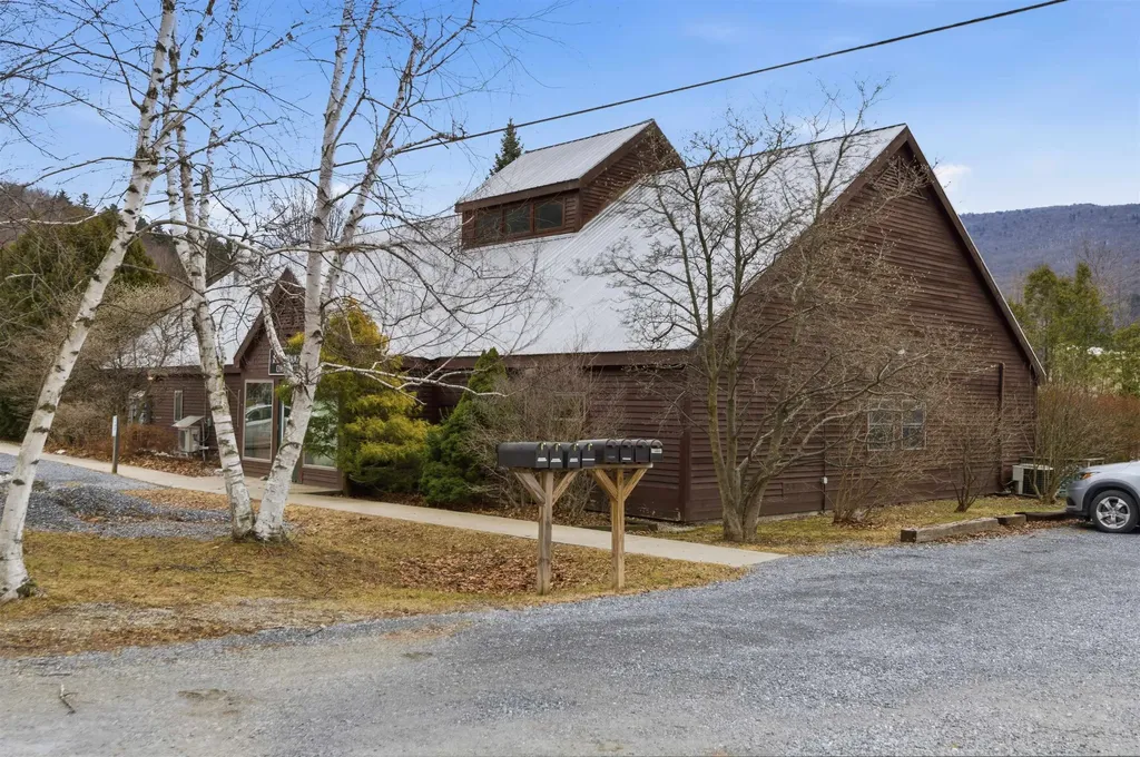 25 Mountain View Street Bristol VT 05443
