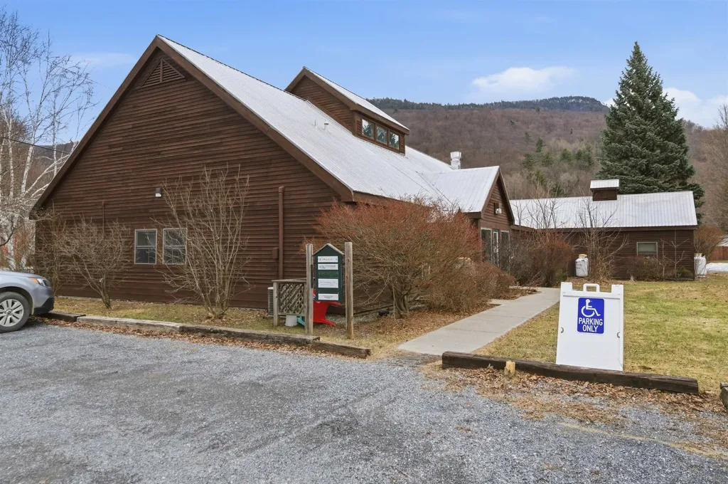 25 Mountain View Street Bristol VT 05443