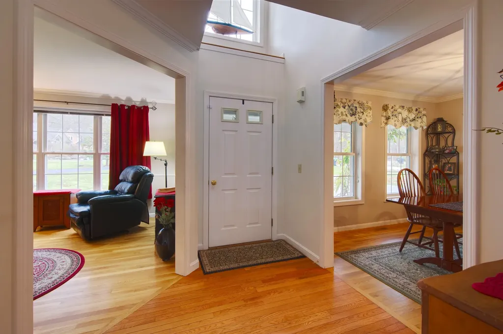 34 Kinloch Drive Stratham NH 03885