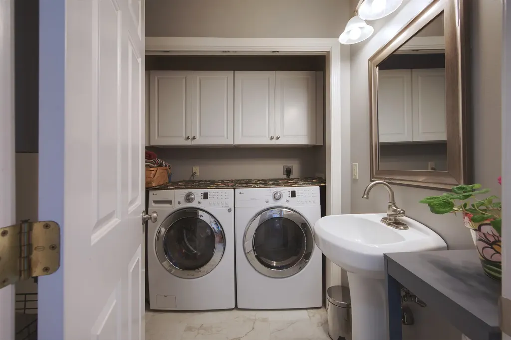 34 Kinloch Drive Stratham NH 03885