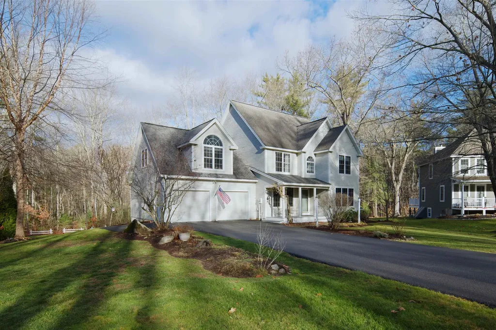 34 Kinloch Drive Stratham NH 03885