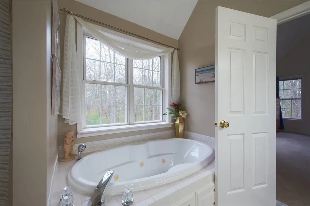 34 Kinloch Drive Stratham NH 03885