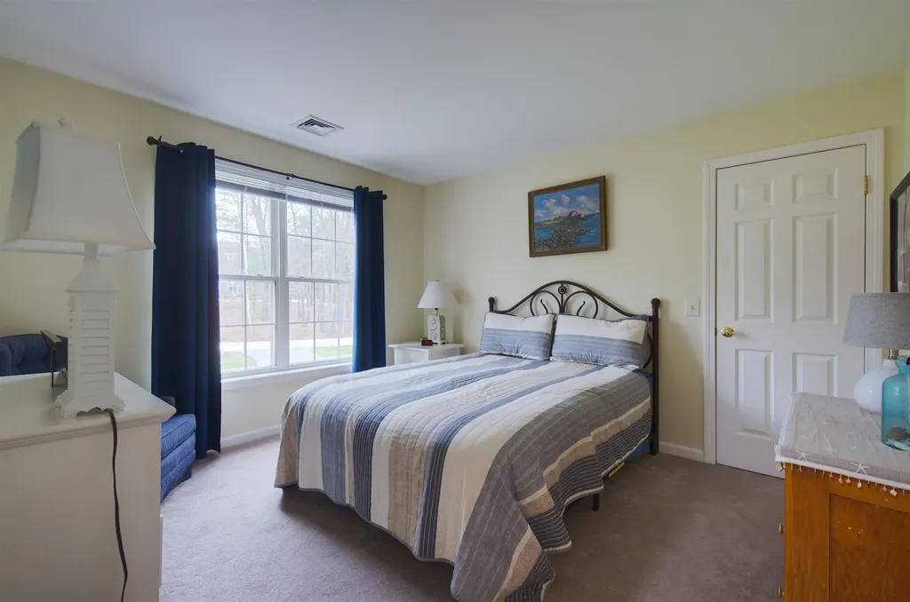 34 Kinloch Drive Stratham NH 03885