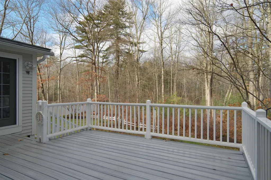 34 Kinloch Drive Stratham NH 03885