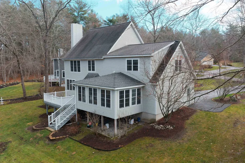 34 Kinloch Drive Stratham NH 03885