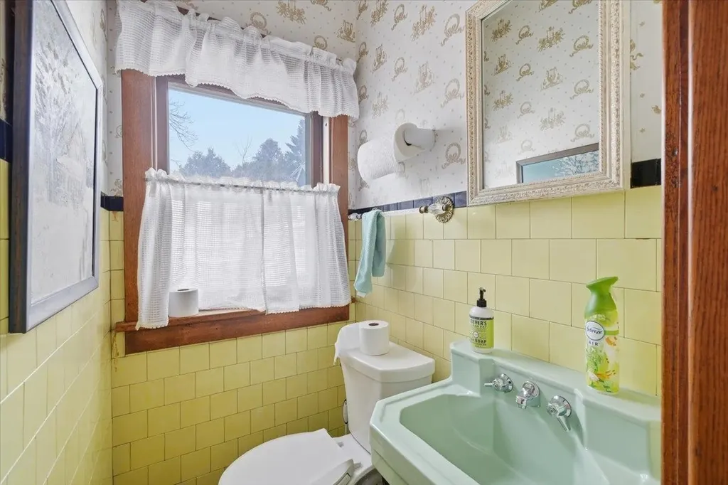 308 College Street Burlington VT 05401