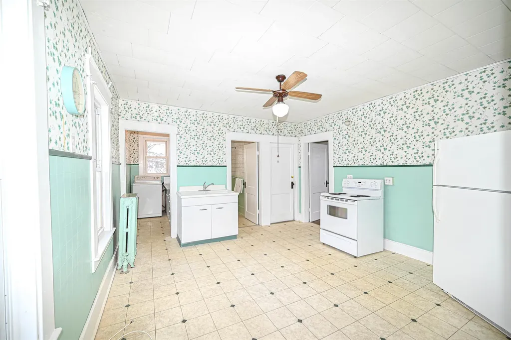 847 Somerville Street Manchester NH 03103