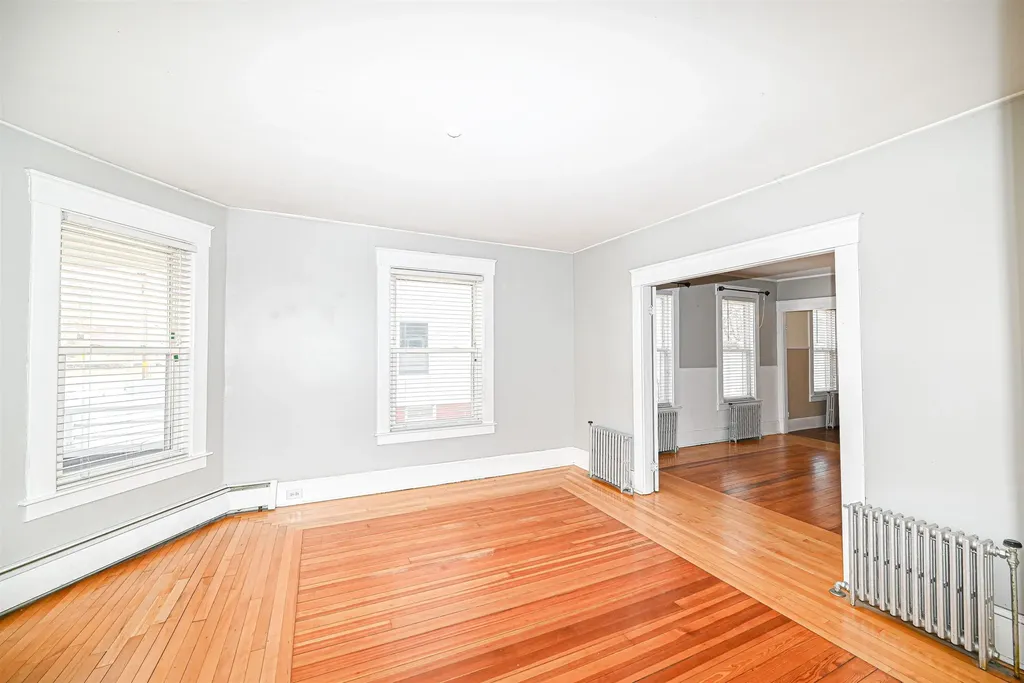 847 Somerville Street Manchester NH 03103