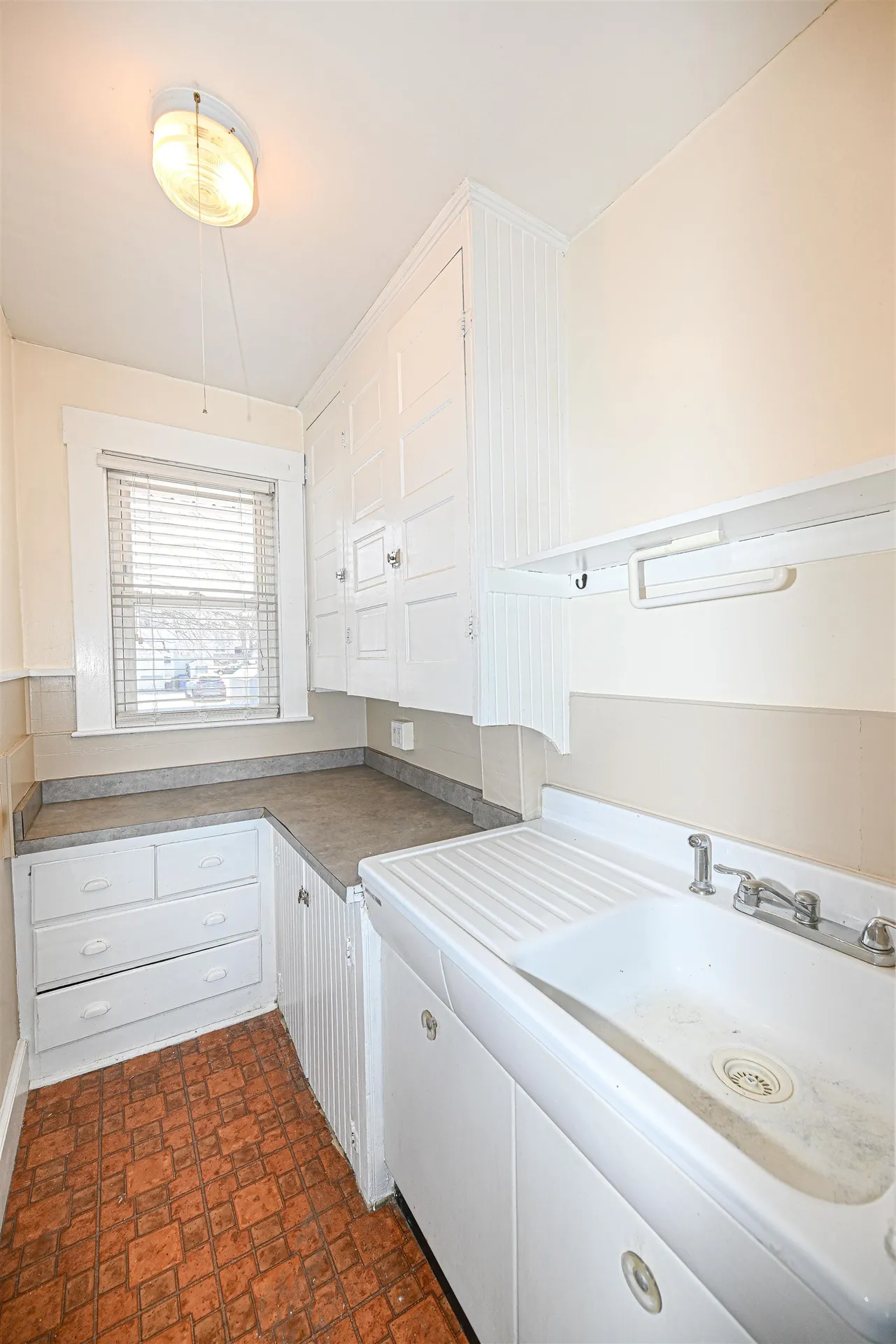 847 Somerville Street Manchester NH 03103