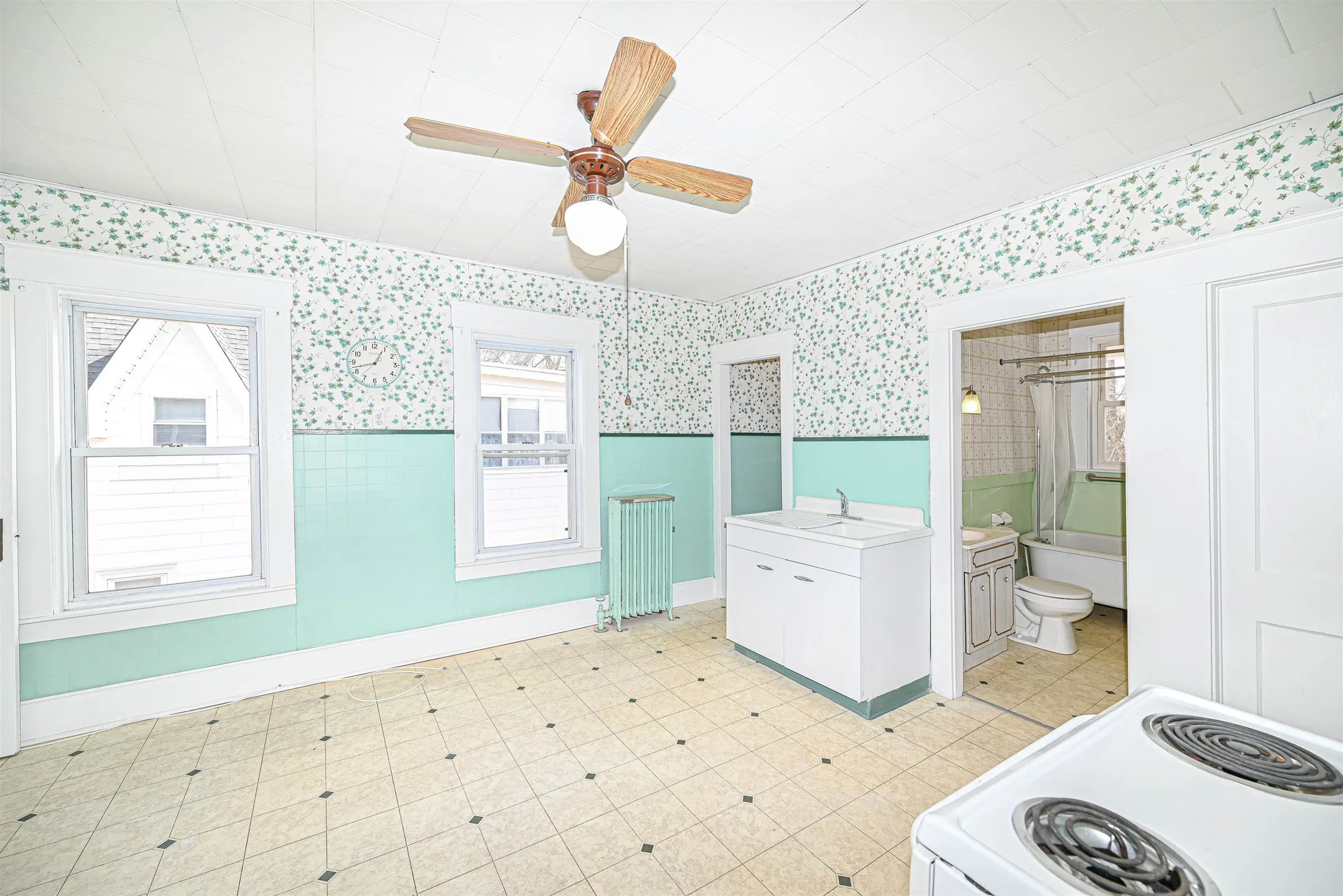 847 Somerville Street Manchester NH 03103