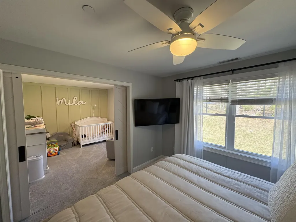 109 Woodview Way Manchester NH 03102