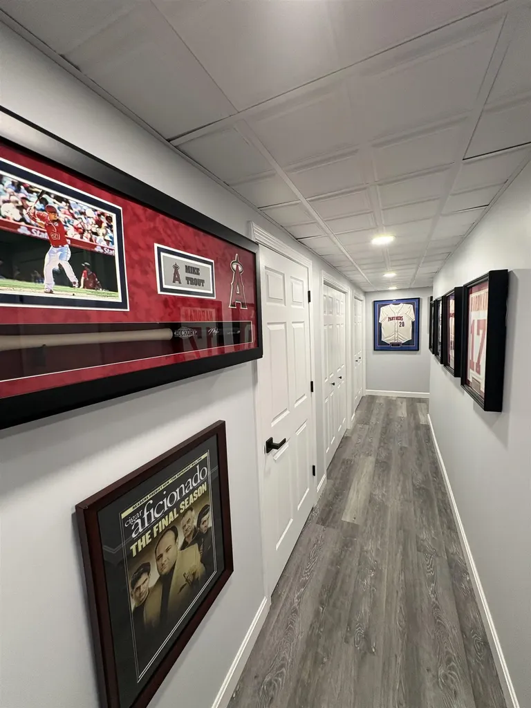 109 Woodview Way Manchester NH 03102