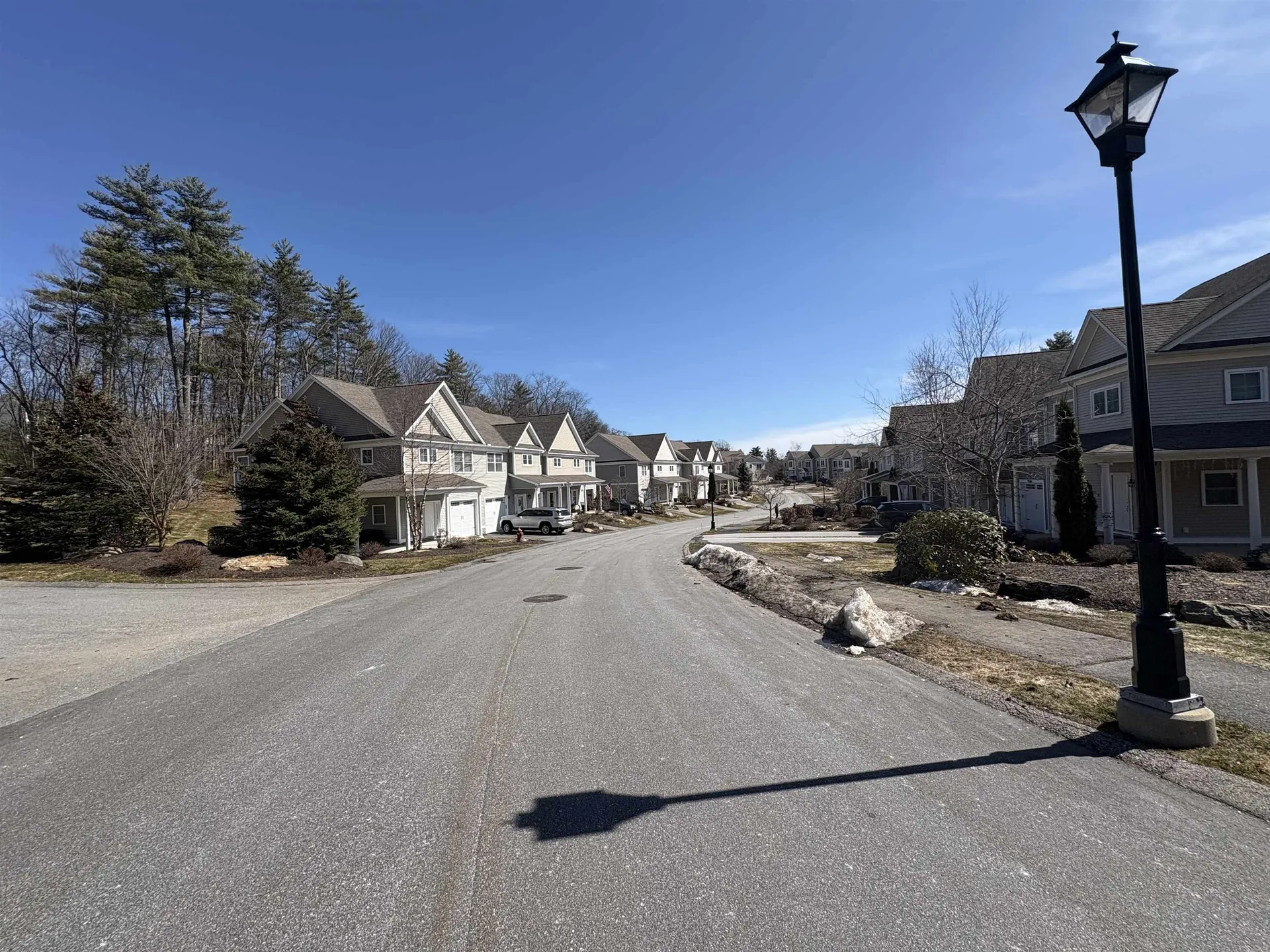 109 Woodview Way Manchester NH 03102