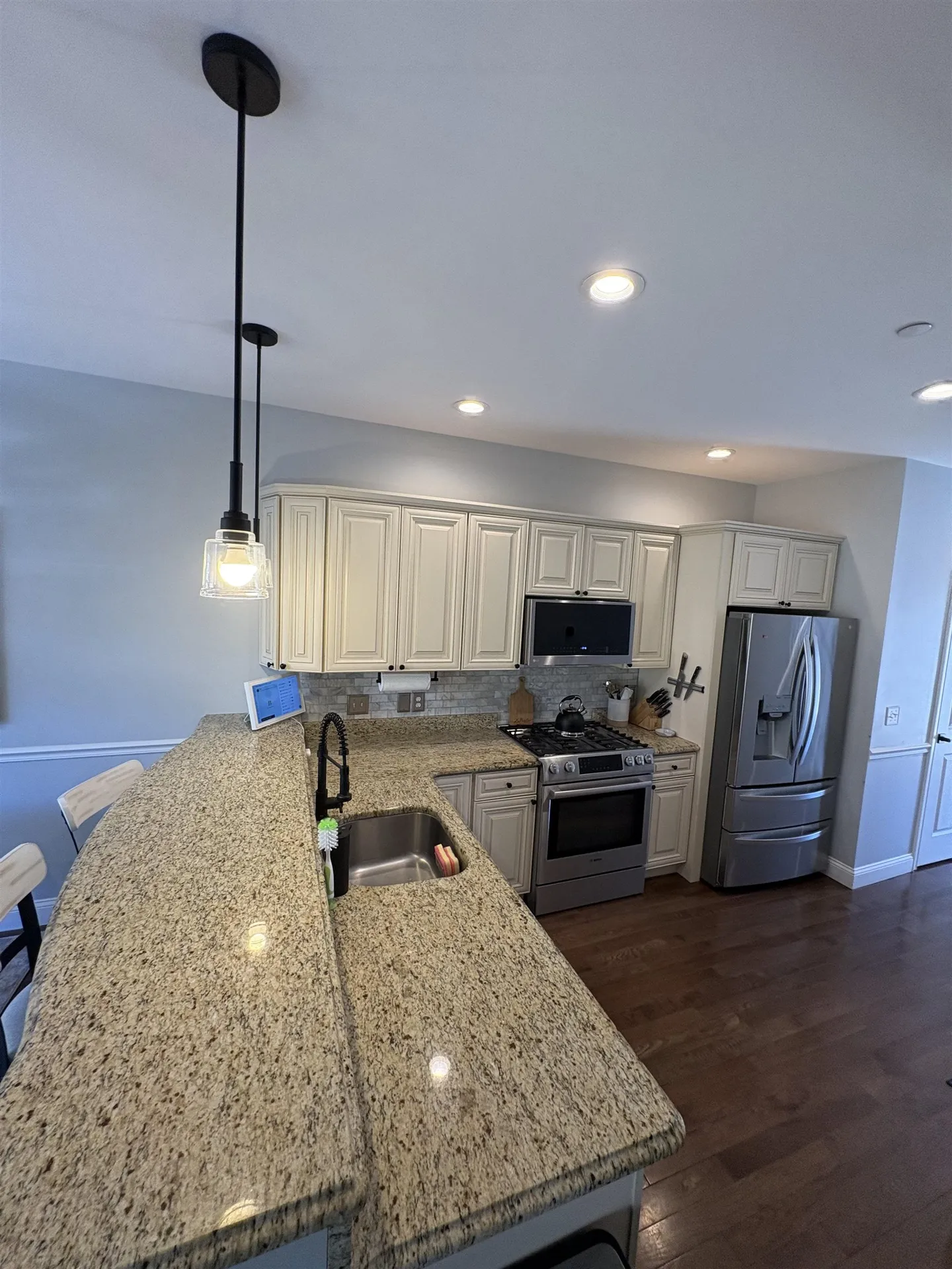 109 Woodview Way Manchester NH 03102