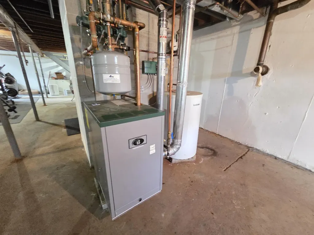 11 Bryant Lane Enfield NH 03748