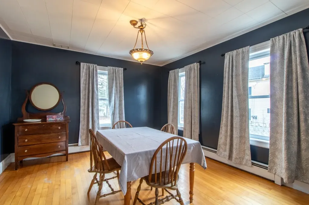 44 Taylor Street Newport City VT 05855