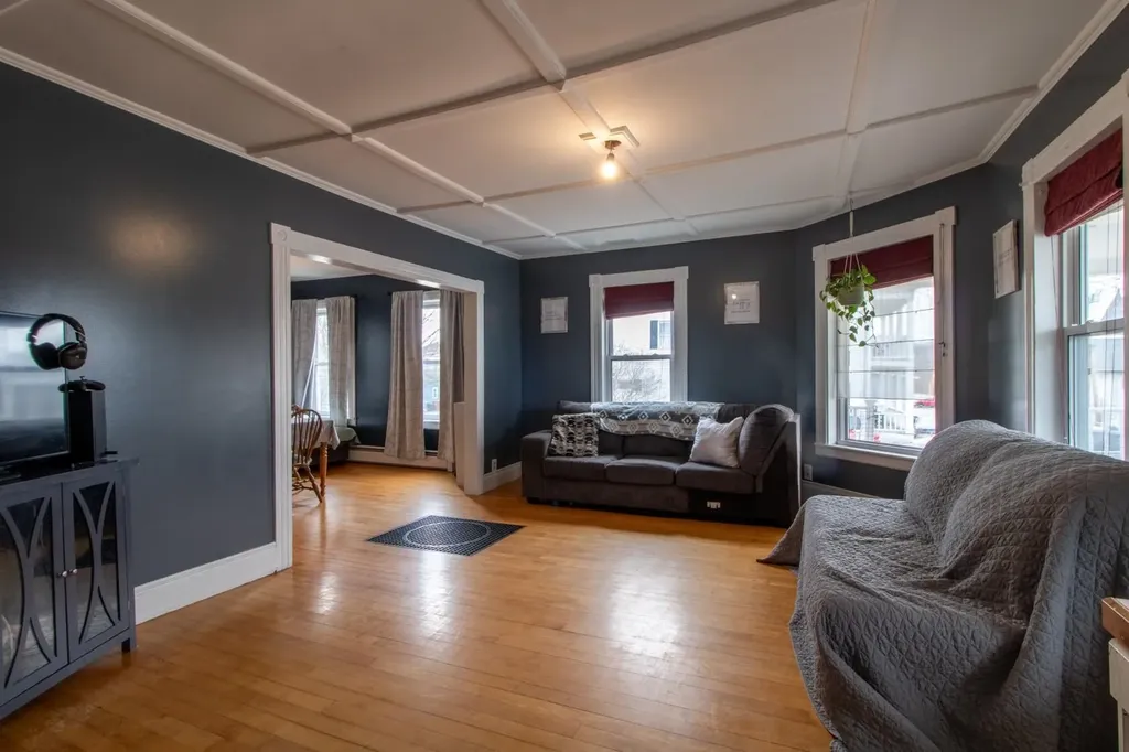 44 Taylor Street Newport City VT 05855