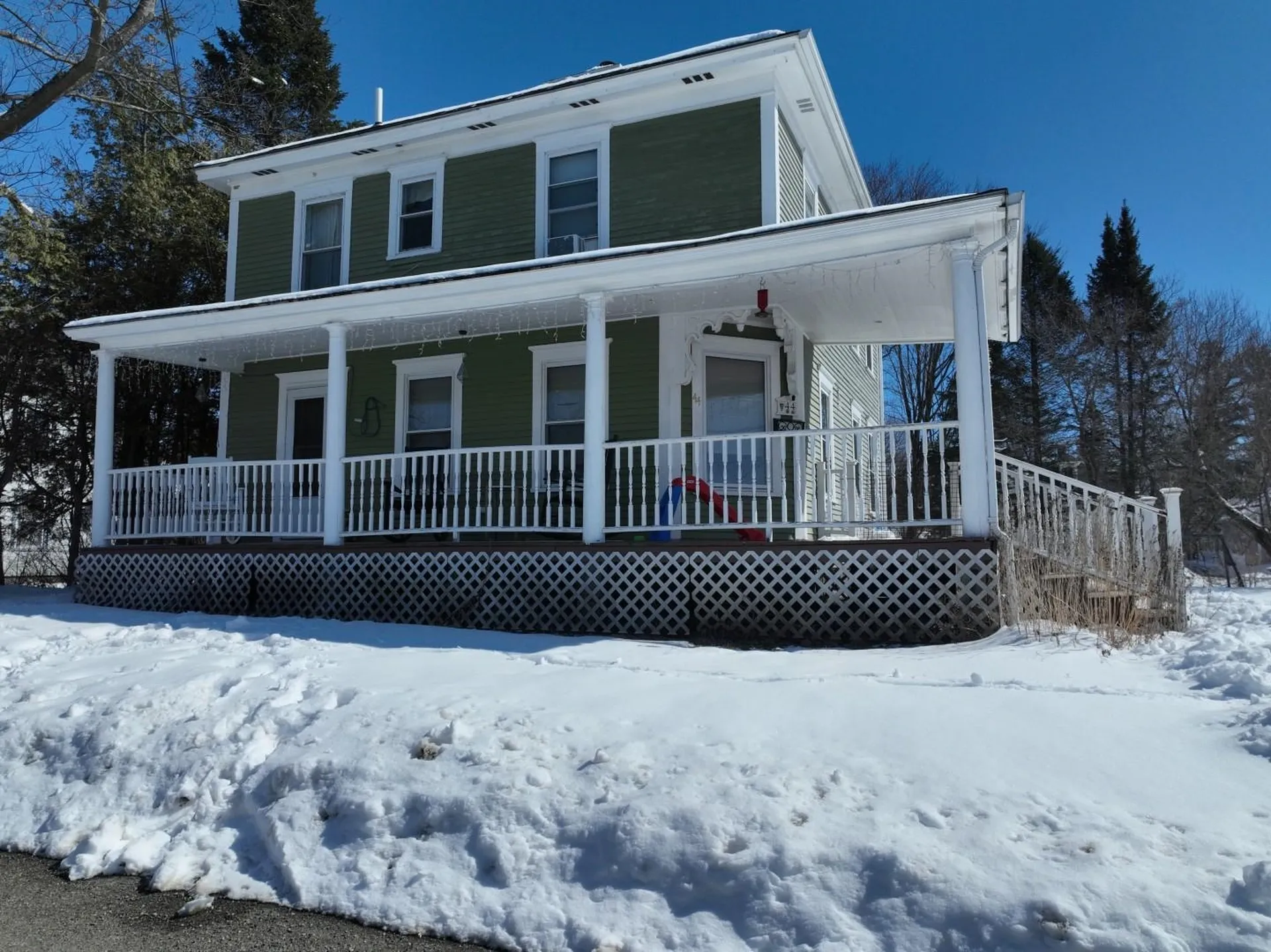 44 Taylor Street Newport City VT 05855
