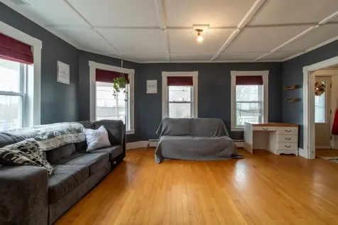 44 Taylor Street Newport City VT 05855