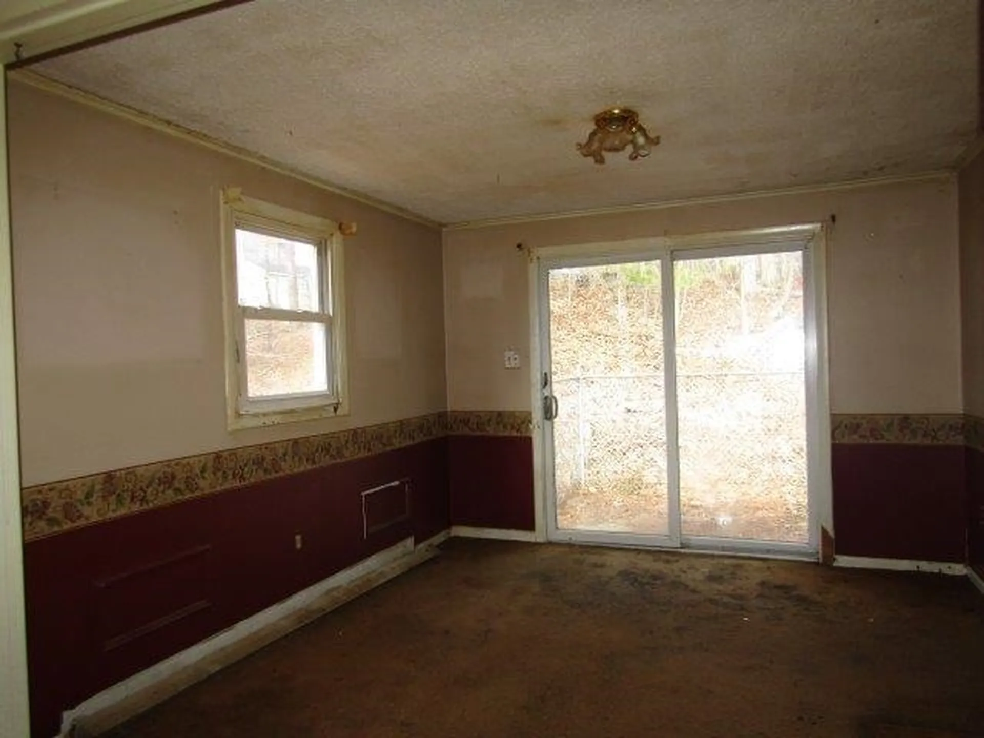 11 Bartlett Road Derry NH 03038
