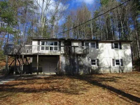 11 Bartlett Road Derry NH 03038