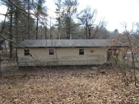11 Bartlett Road Derry NH 03038