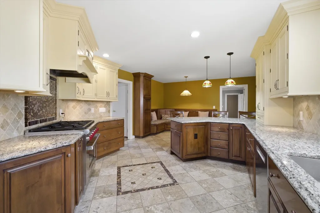 12 Village Woods Drive Amherst NH 03031