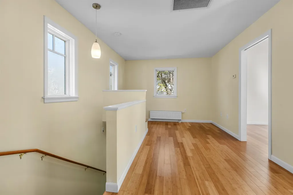 82 Huntley Street Norwich VT 05055