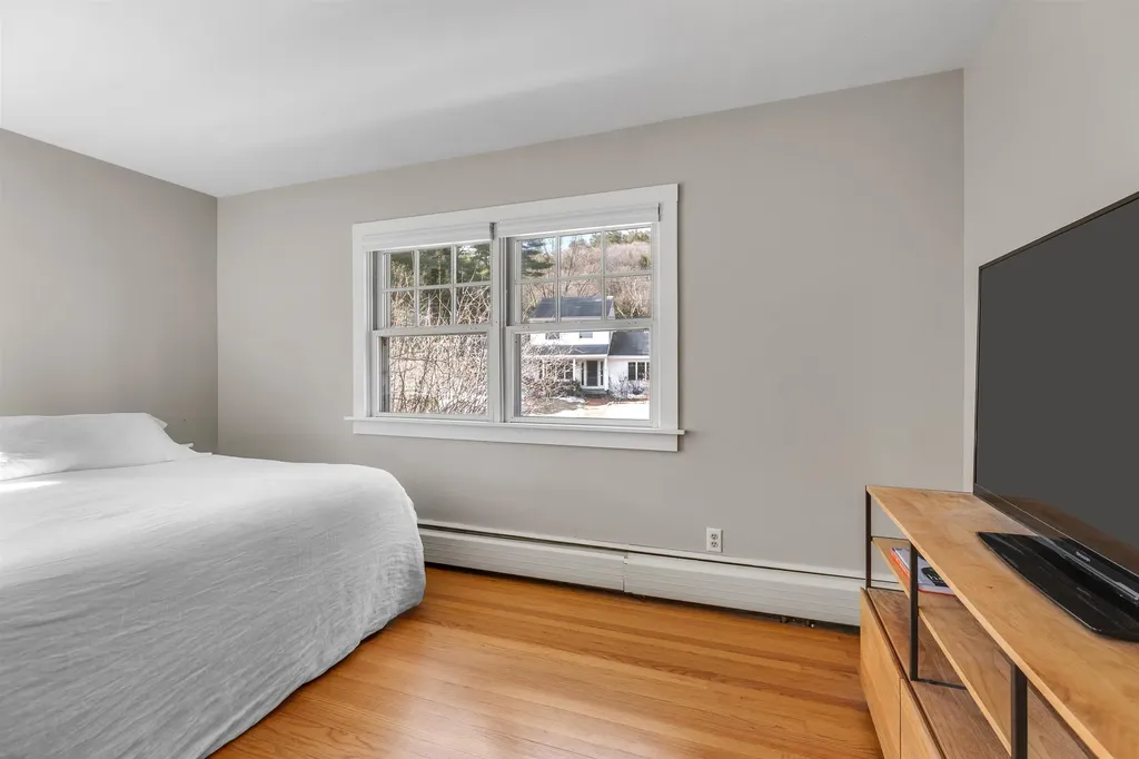 82 Huntley Street Norwich VT 05055