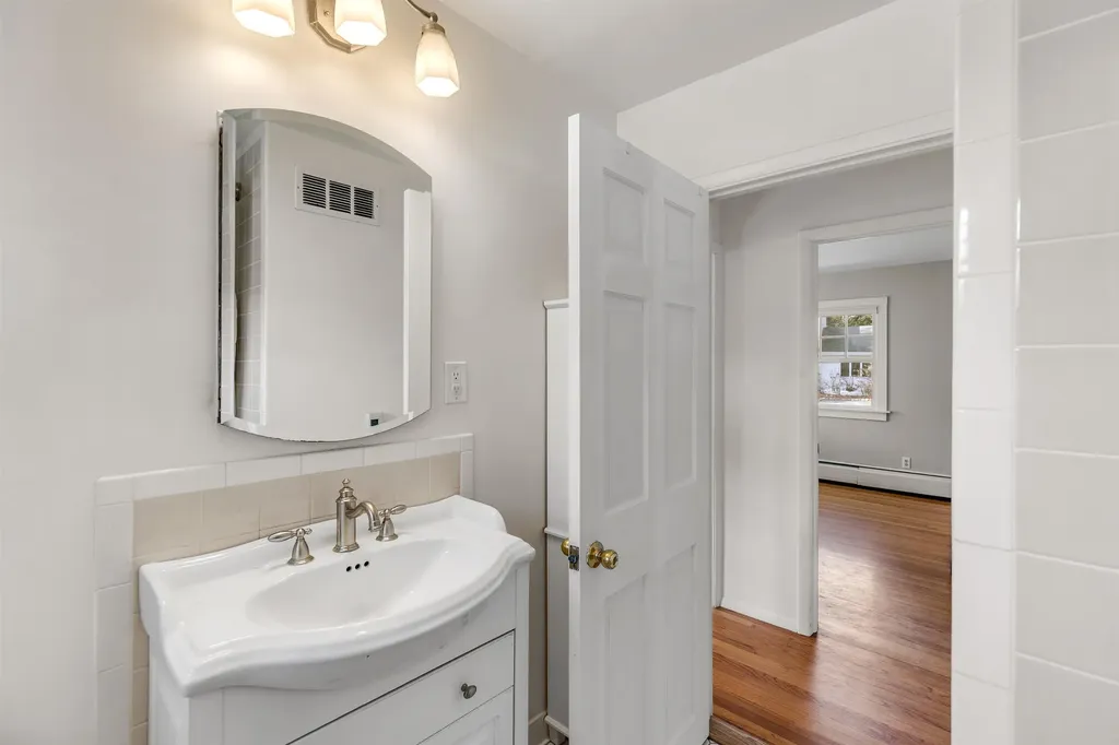 82 Huntley Street Norwich VT 05055