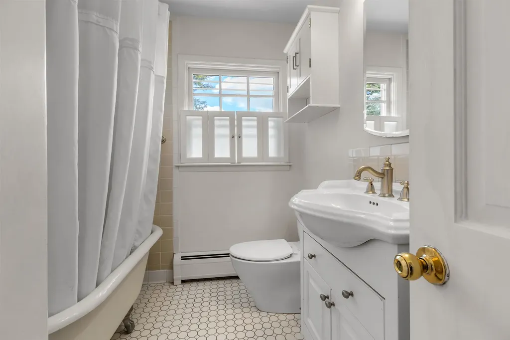 82 Huntley Street Norwich VT 05055