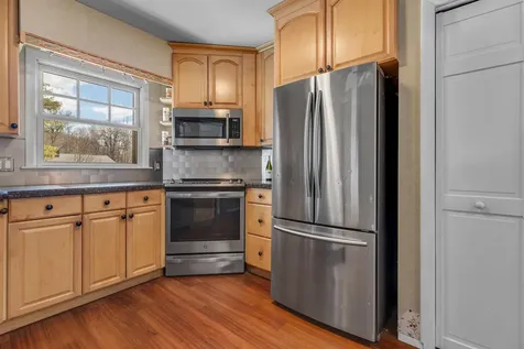 82 Huntley Street Norwich VT 05055