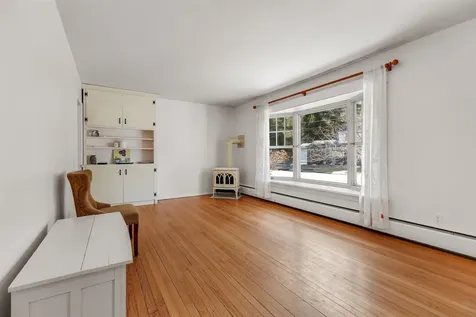 82 Huntley Street Norwich VT 05055