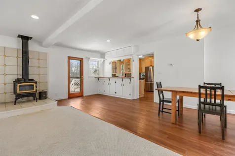 82 Huntley Street Norwich VT 05055