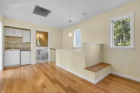 82 Huntley Street Norwich VT 05055