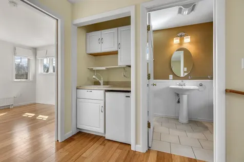 82 Huntley Street Norwich VT 05055